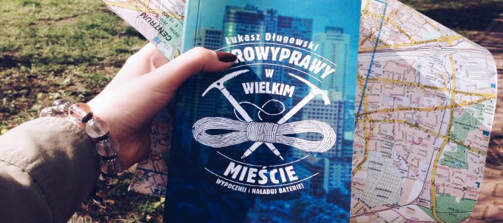 Baner z okładką książki Mikrowyprawy w wielkim mieście